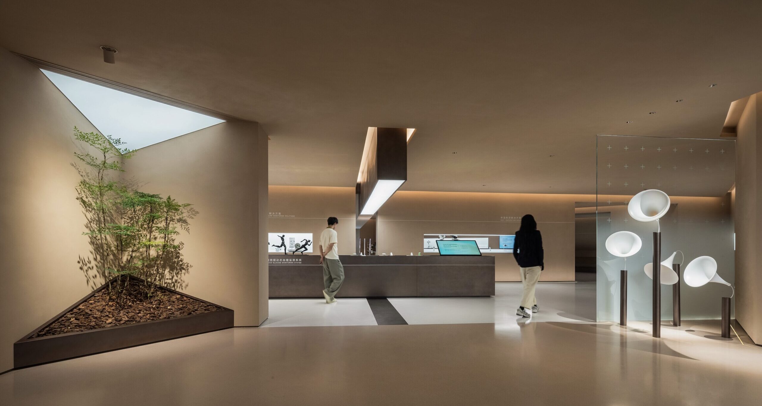 VAVESTUDIO Unveils Yuwell Group Showroom  in Nanjing